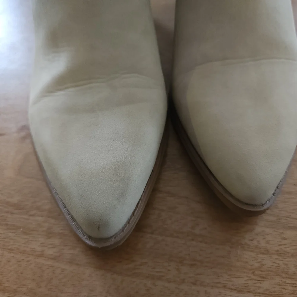 Elegant Tan Women's Country BOOTS SIZE 9.5. SOFT TO TOUCH. - Picture 3 of 12